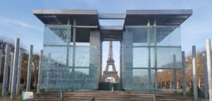 Read more about the article Noël à Paris: My First Solo Trip